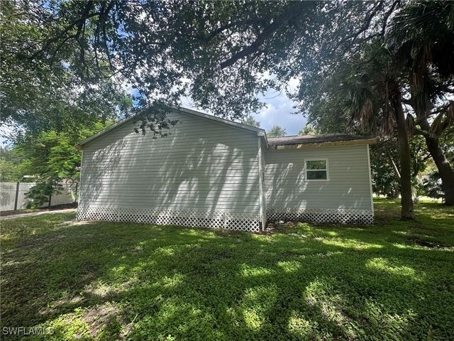 $289,000 | 2371 Lafayette Street | Central Fort Myers