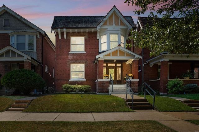 $399,900 | 5830 De Giverville Avenue | Skinker DeBaliviere Historic District