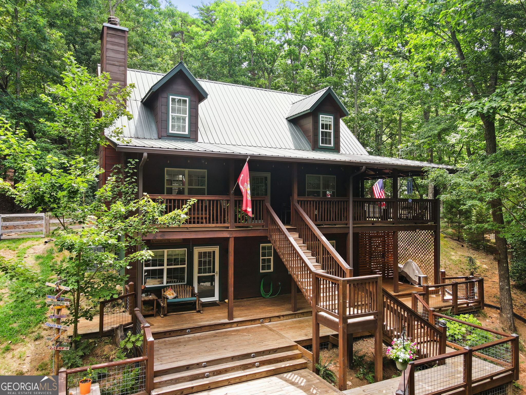 The front of the house faces Mt. Yonah.