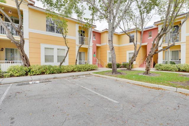 $2,400 | 2021 Shoma Drive, Unit 180 | Royal Palm Beach