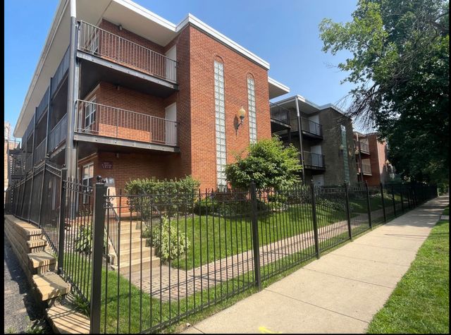 $1,295 | 4547 North Dover Street, Unit 3H | Sheridan Park