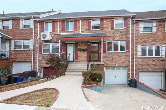 $999,000 | 240-24 66th Avenue | Douglaston