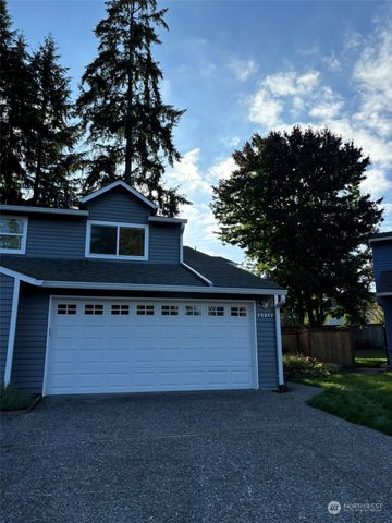 $3,400 | 13217 Northeast 139th Place | Evergreen Hill