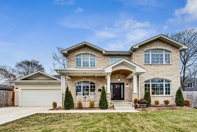 $1,500,000 | 1614 West Oakton Street | Arlington Heights