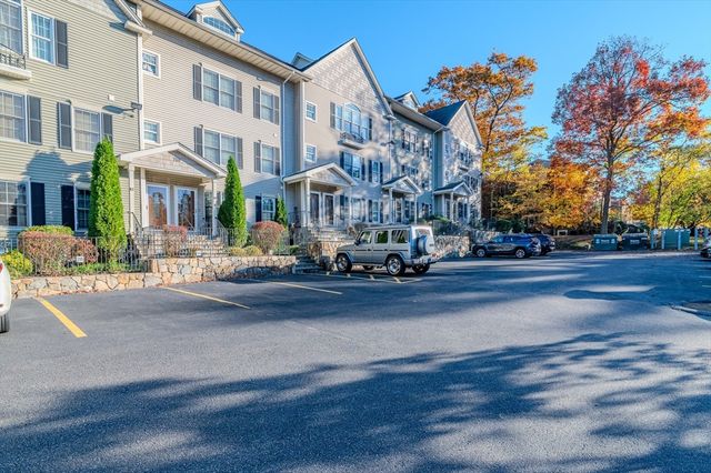 $585,000 | 750 Willard Street, Unit 5B | West Quincy