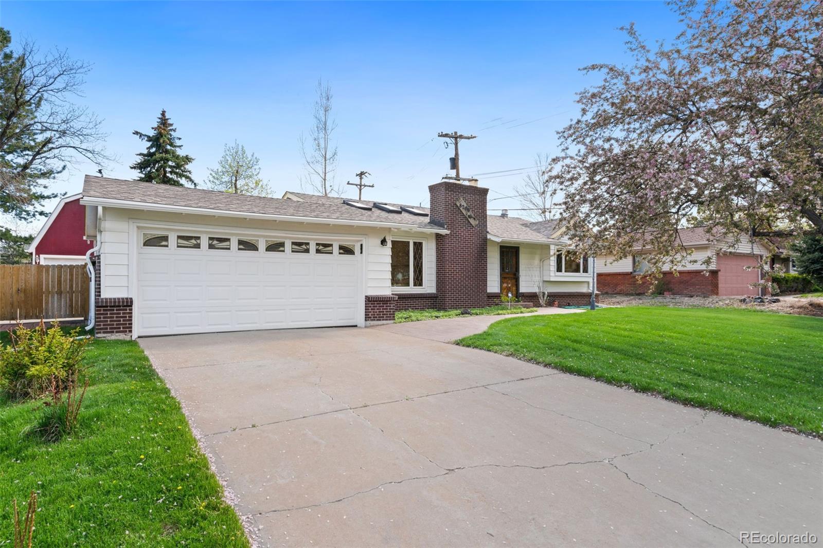 a front view of house with yard