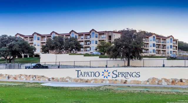 $298,500 | 20 Tapatio Drive East, Unit 111 | Tapatio Springs