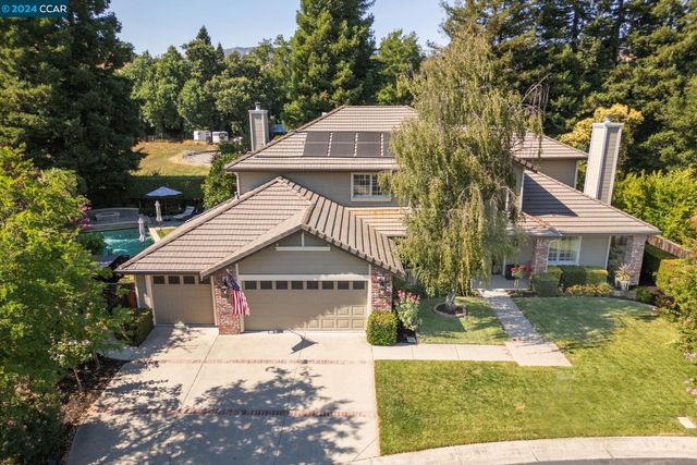 $2,678,000 | 307 Amelia Lane | Oak Gate