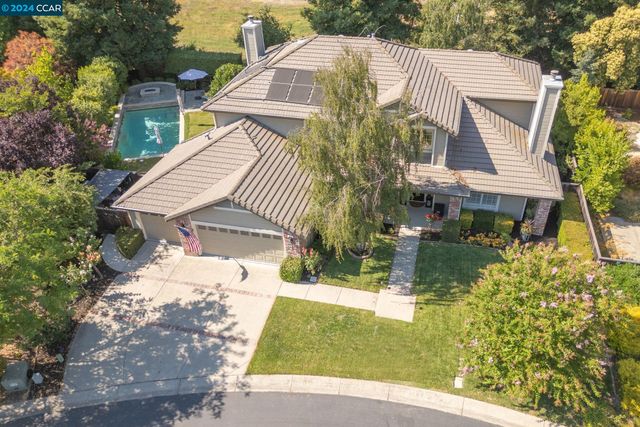 $2,550,000 | 307 Amelia Lane | Oak Gate