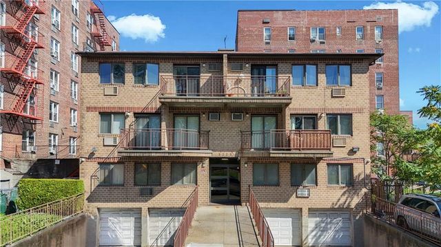 $535,000 | 3225 Shore Parkway, Unit 3B | Sheepshead Bay