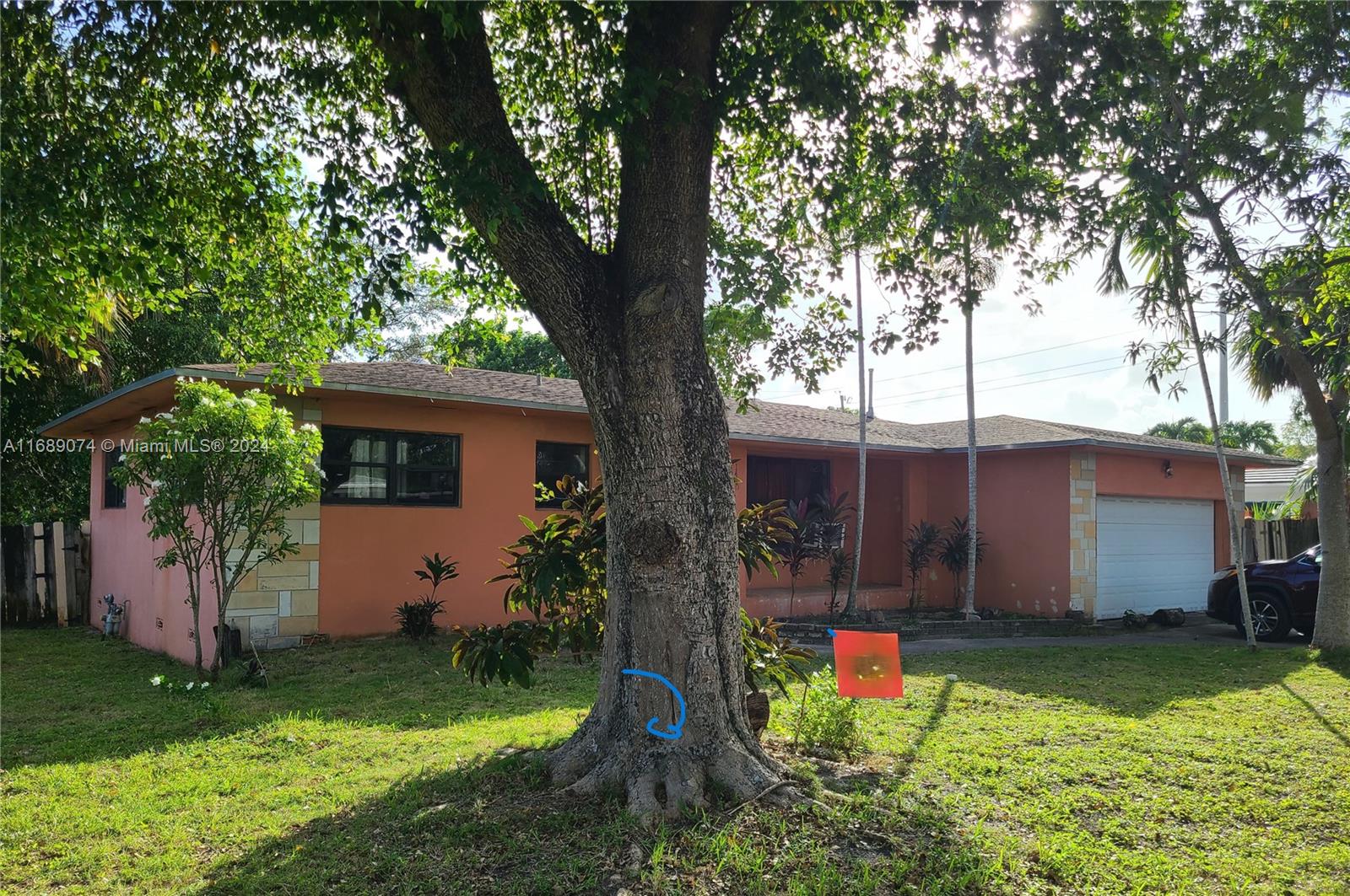 a front view of house with yard