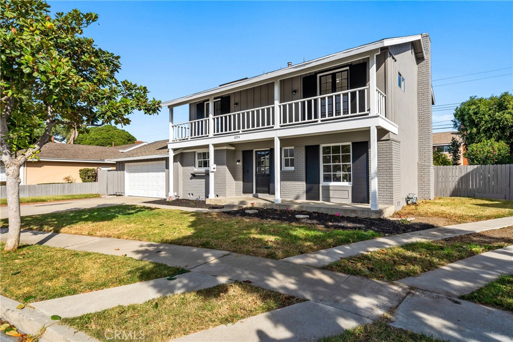 Welcome to this FIVE bedroom, interior tract family home!