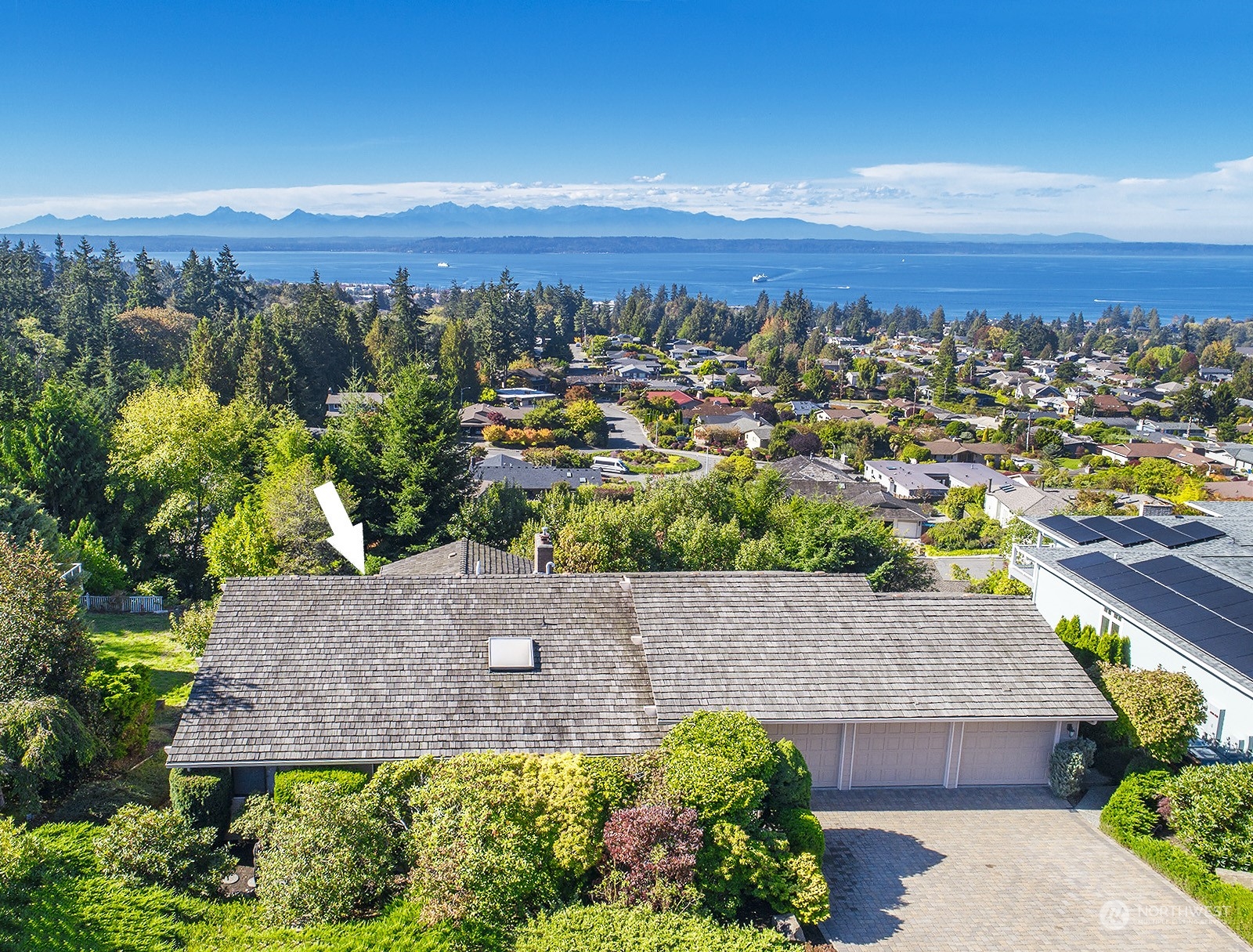 a picture of city view with ocean view