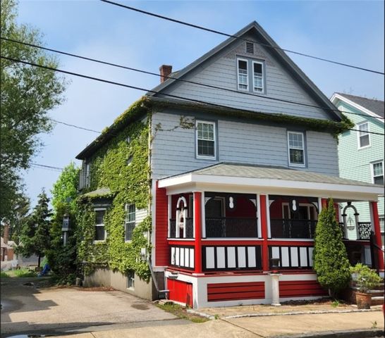 $899,900 | 8 Peckham Avenue | Broadway