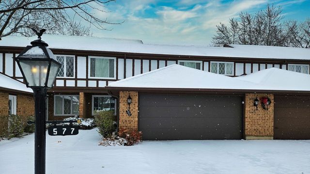 $389,000 | 577 Cress Creek Lane | Crystal Lake