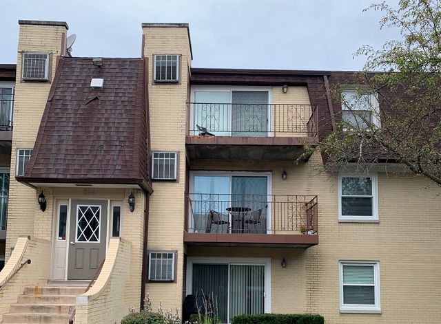 $1,600 | 814 North River Road, Unit 3D | Mount Prospect