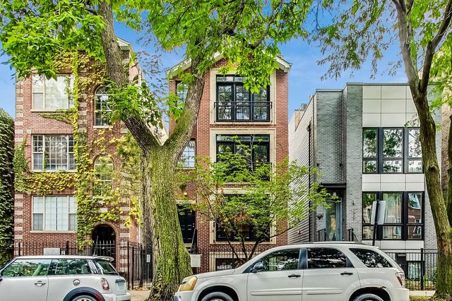 $550,000 | 1353 North Artesian Avenue, Unit 1 | Wicker Park