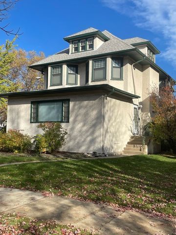 $499,900 | 700 Gunderson Avenue | Oak Park