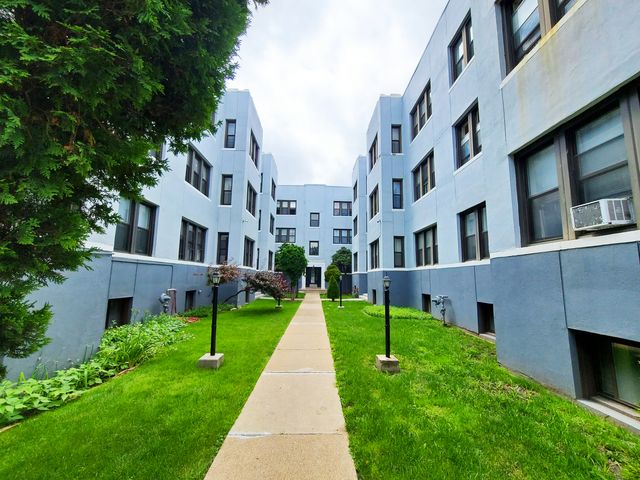 $1,400 | 4206 North Pulaski Road, Unit 1W | Old Irving Park