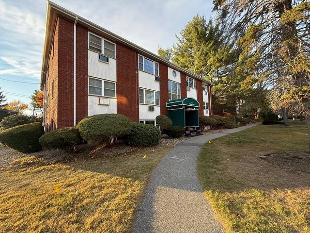 $2,000 | 1 Colonial Drive, Unit 1A | South Andover