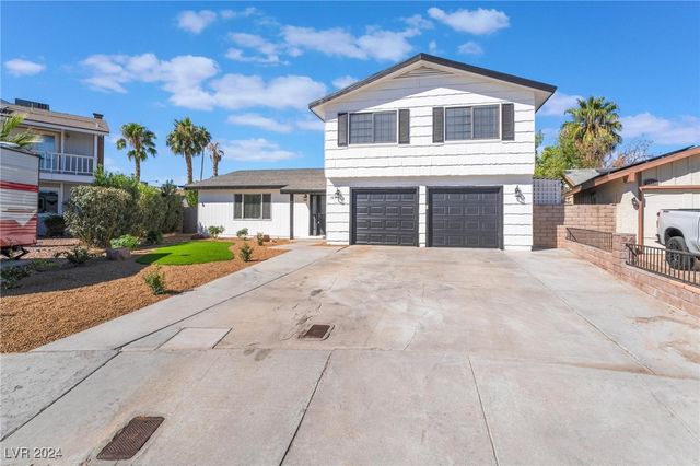 $415,000 | 3851 Azul Place | Paradise