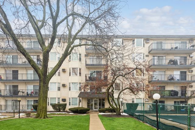 $155,000 | 5510 Lincoln Avenue, Unit 306 | Morton Grove