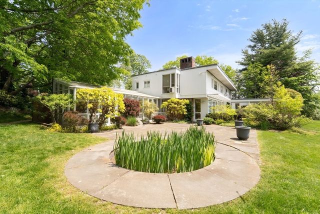 $6,800,000 | 24 Essex Road | Chestnut Hill