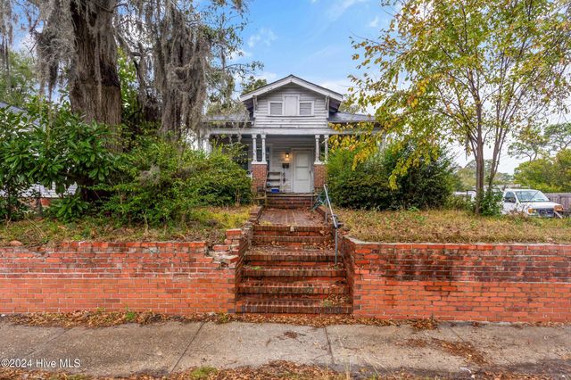 $215,000 | 2046 Carolina Beach Road | Sunset Park-Woodlawn