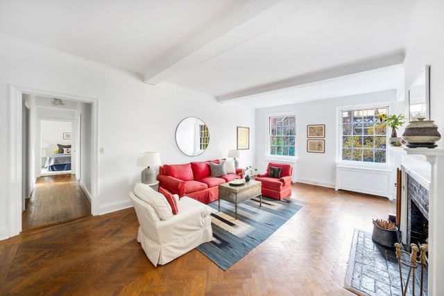 $2,495,000 | 40 5th Avenue, Unit 4D | Greenwich Village