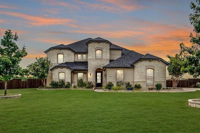 $775,000 | 105 Sanders Drive | Waxahachie