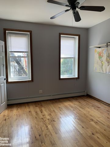 $2,750 | 81 Waverly Avenue, Unit 2R | Clinton Hill