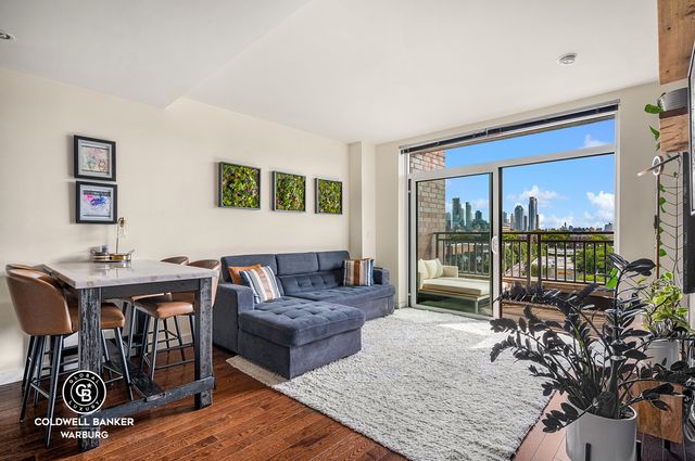 $869,000 | 12-15 Broadway, Unit 705 | Astoria