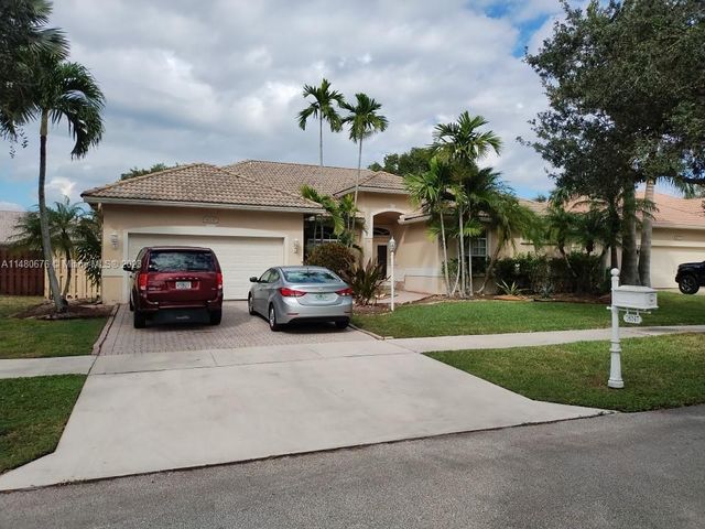 $770,000 | 16247 Mariposa Circle South | Pembroke Pines