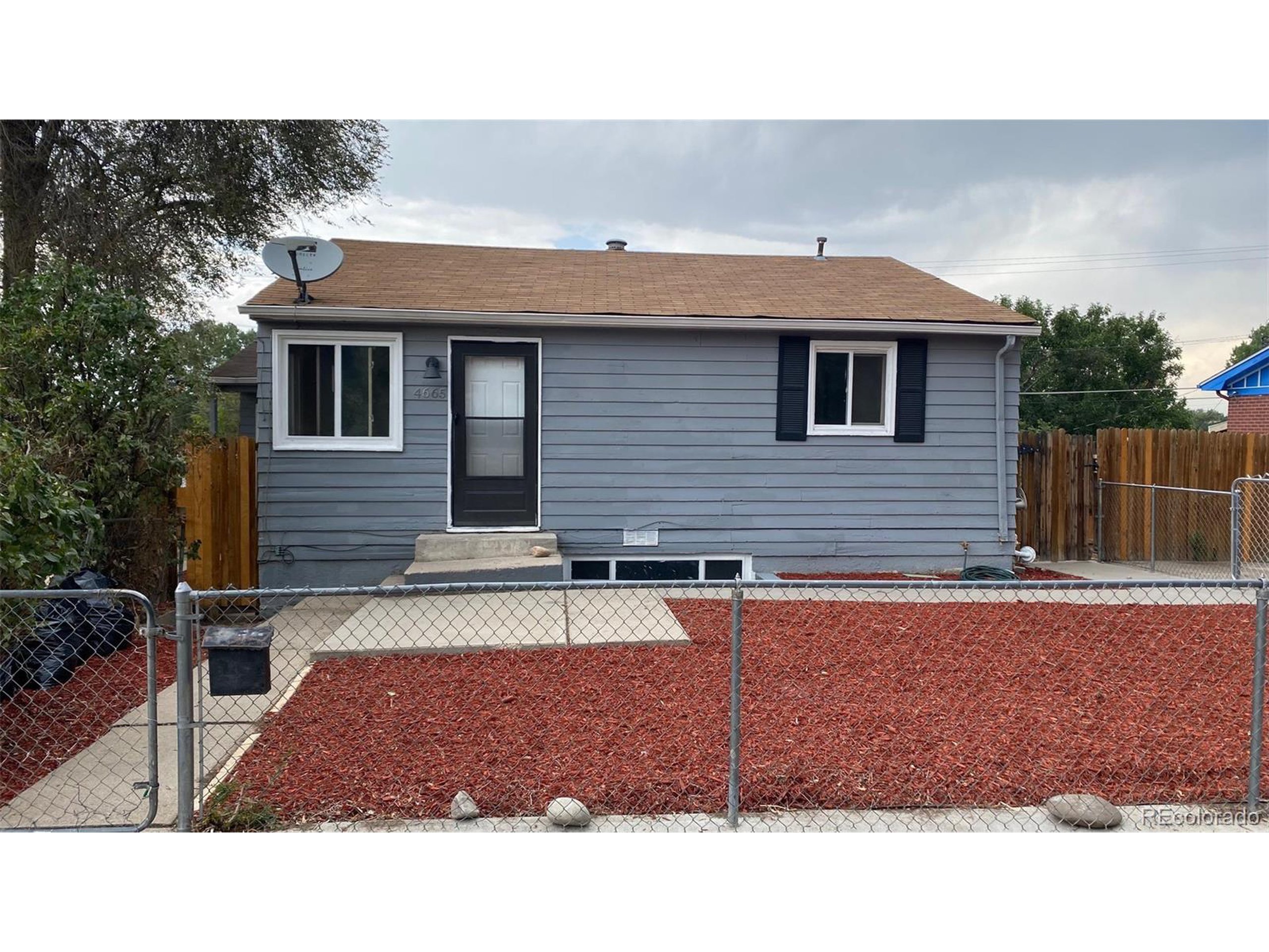 a view of outdoor space and yard