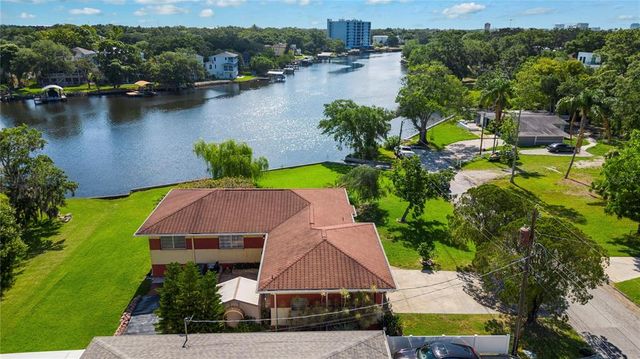 $995,000 | 2111 West Ivy Street | Northwest Tampa