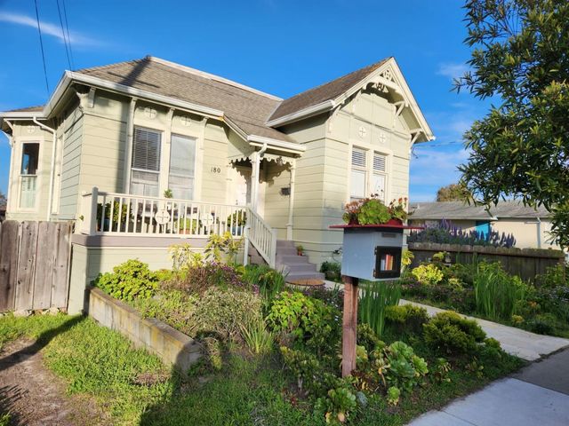 $3,600 | 180 Hawthorne Street | New Monterey