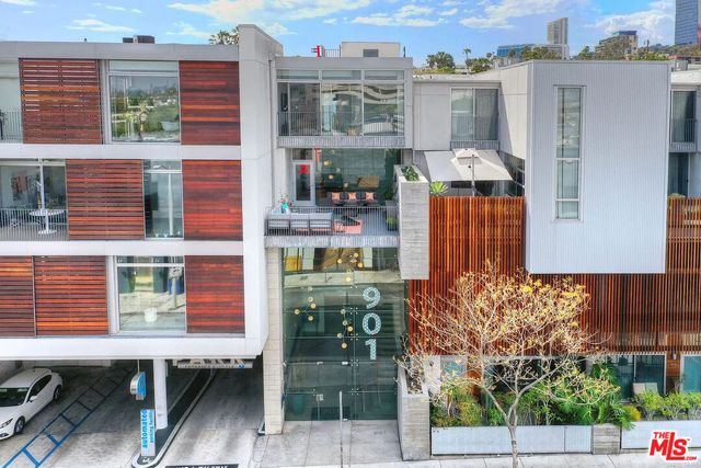 $5,400 | 901 Hancock Avenue, Unit 305 | West Hollywood Vicinity