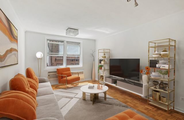 $499,000 | 320 East 35th Street, Unit 2F | Murray Hill