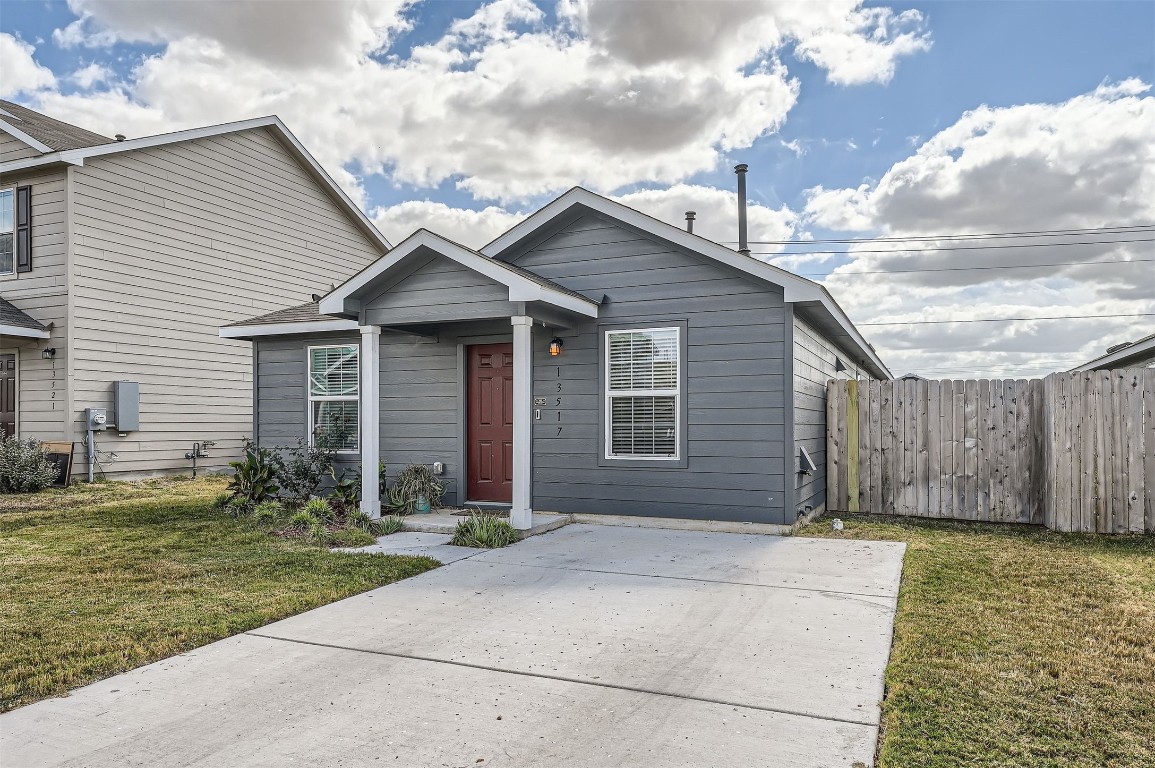 a front view of house with yard