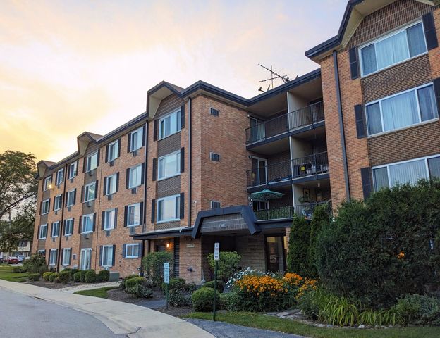 $172,000 | 1117 South Old Wilke Road, Unit 206 | Waverly Park
