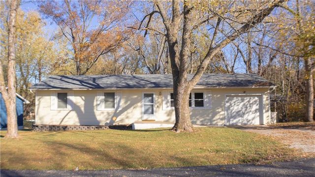 $198,000 | 187 Southeast 411th Road | Montserrat Township - Johnson County