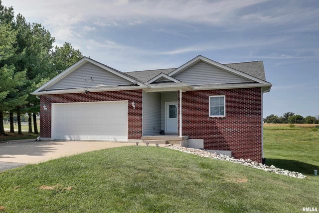 $339,000 | 537 East 2050th Street | Richfield Township - Adams County