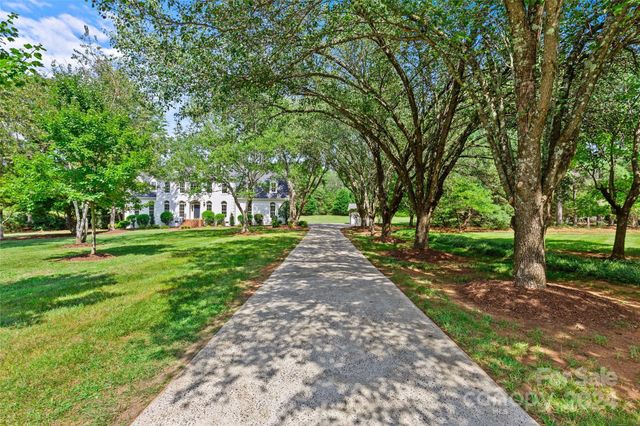 $1,697,000 | 426 Walden Trail | Weddington