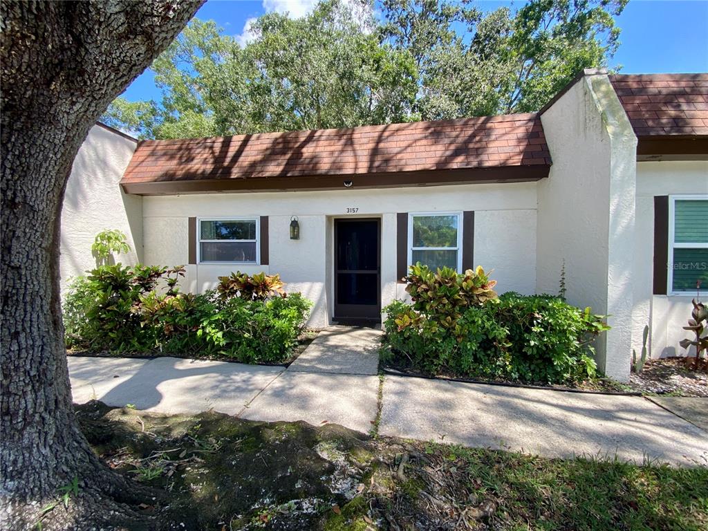 a front view of house with yard