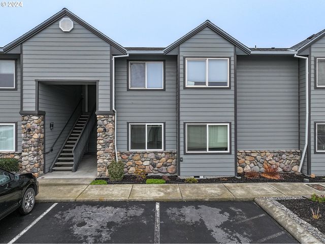 $360,000 | 240 Lone Pine Lane, Unit 3 | The Dalles