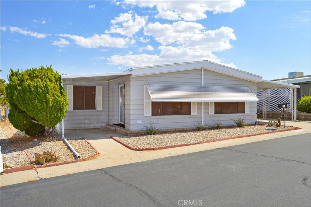 Welcome Home to 7501 Palm Avenue, Space 83, in Yucca Valley!