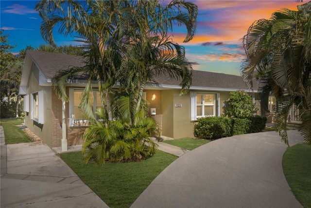 $995,000 | 925 Turtle Cove Lane | Oceanside