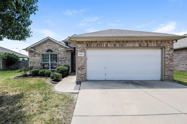 $2,090 | 5901 Ozark Drive | The Crossing of Fossil Creek