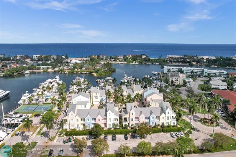 Beautiful Tillotson Square on the Lighthouse Point Marina.