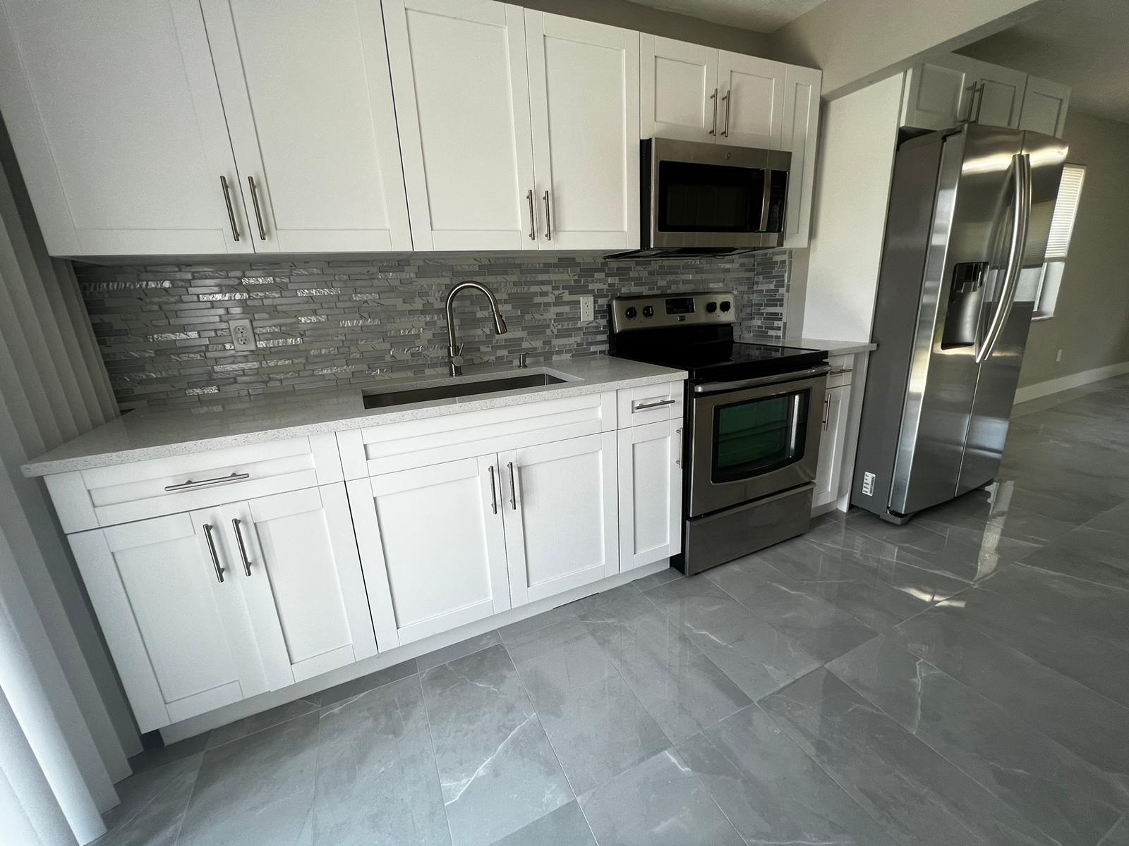 New Kitchen & Granite Counter